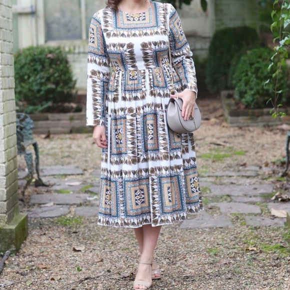 Dainty Jewell’s Dresses & Skirts - Dainty Jewell Tuscan Vineyard Dress